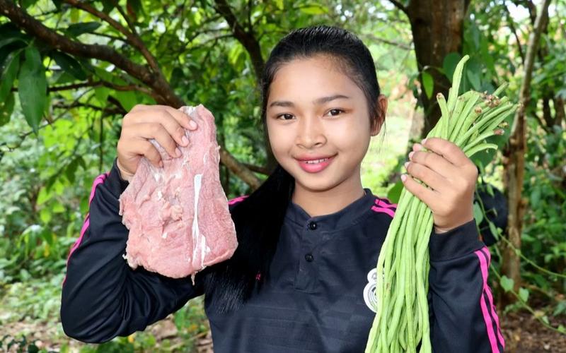 柬埔寨农村姑娘吃蔬菜吗的相关图片